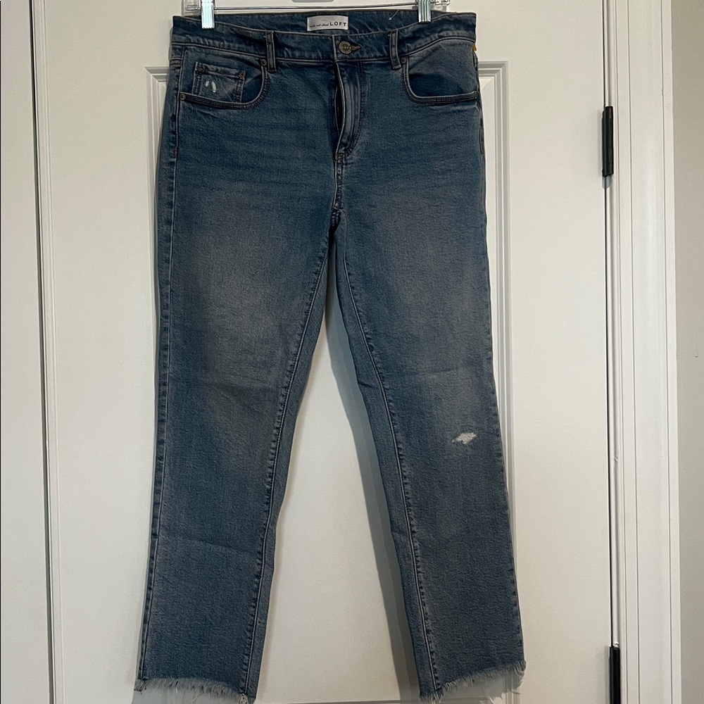 LOFT Crop Straight Leg Frayed Hem Jeans - Size 6 / 28